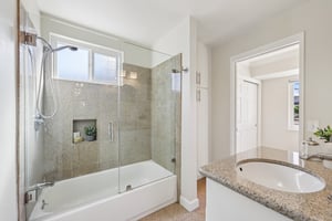 Cassandra Pl-S2806-024.jpg