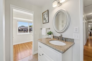 Cassandra Pl-S2806-025.jpg