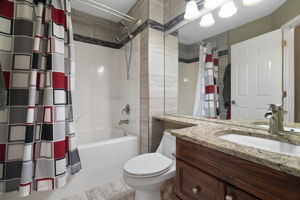  Photo 40