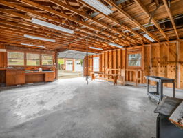  Photo 44