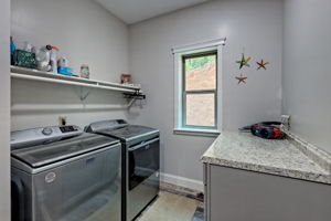  Photo 37