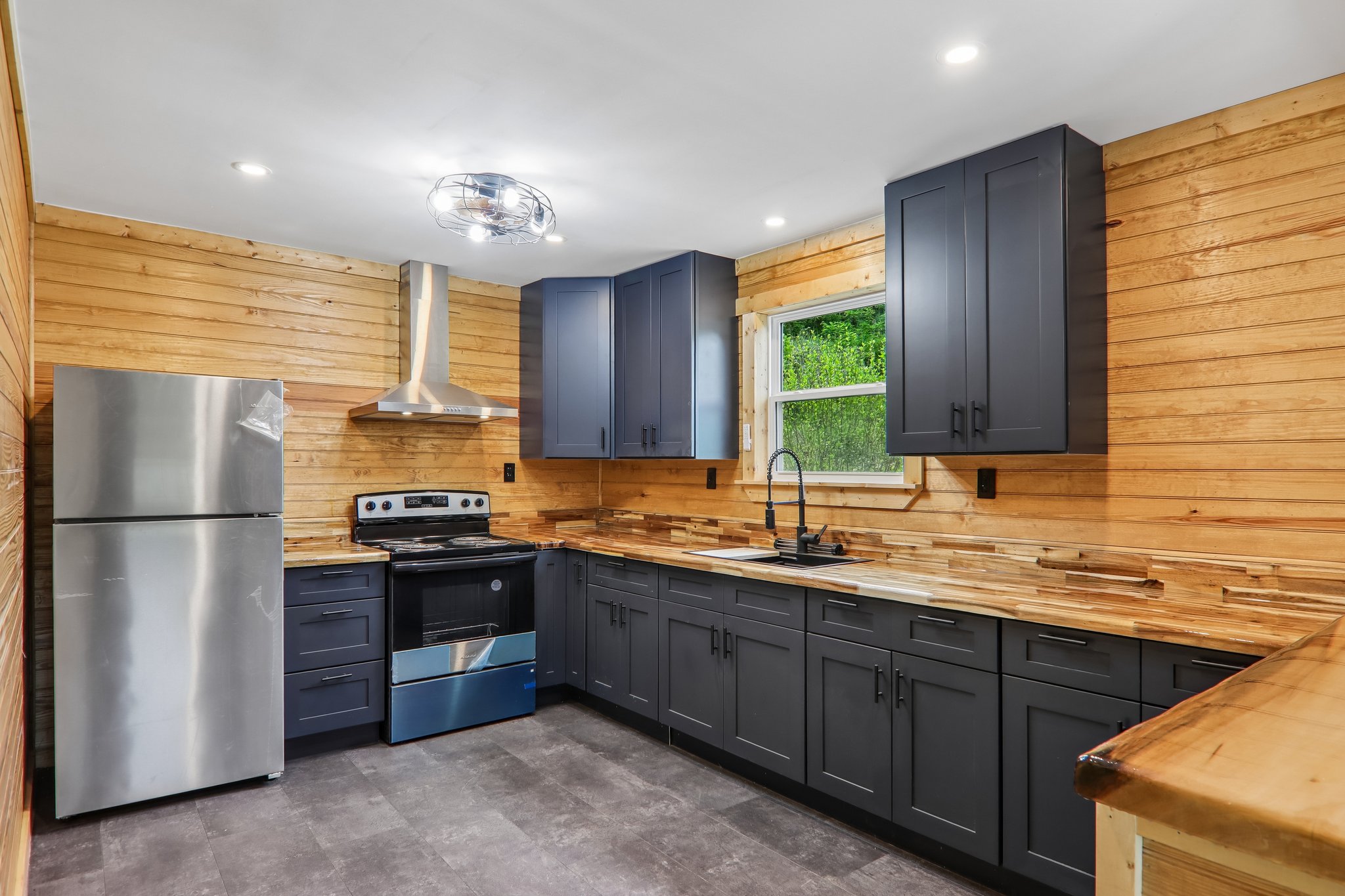 Red Maple Ln-S0905-012.jpg