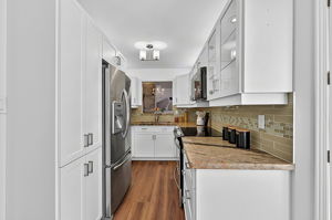  Photo 10