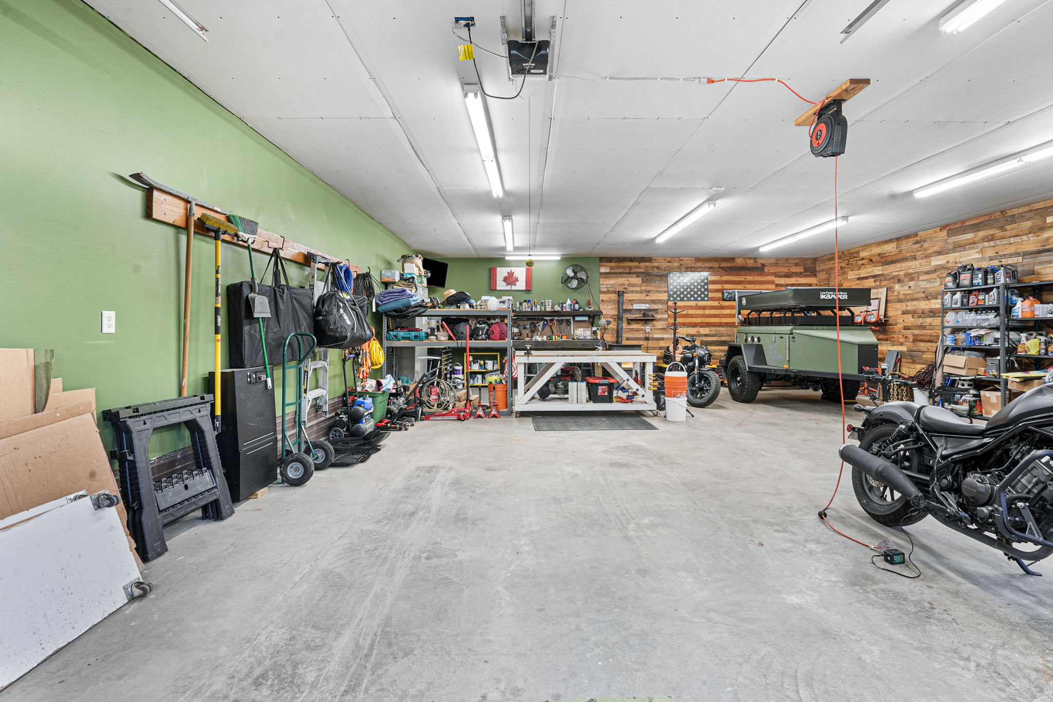 Garage and Workshopt