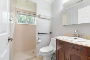  Photo 44
