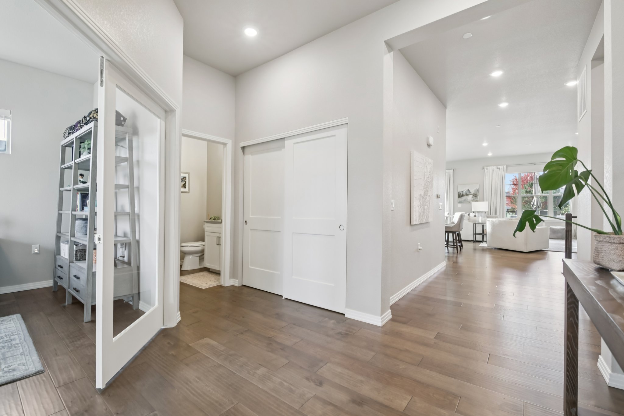 Lanterns Ln-S2410-008.jpg