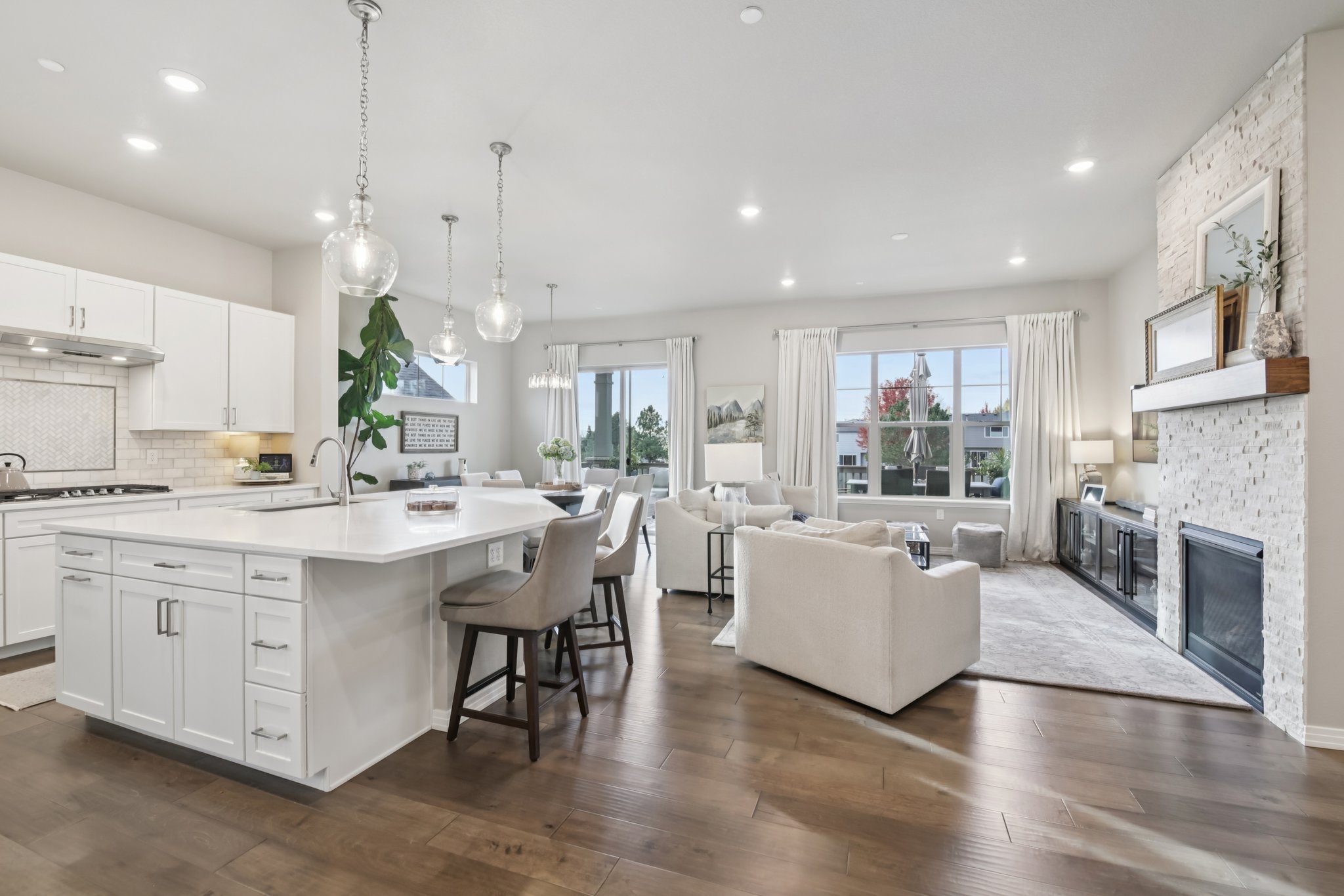 Lanterns Ln-S2410-009.jpg