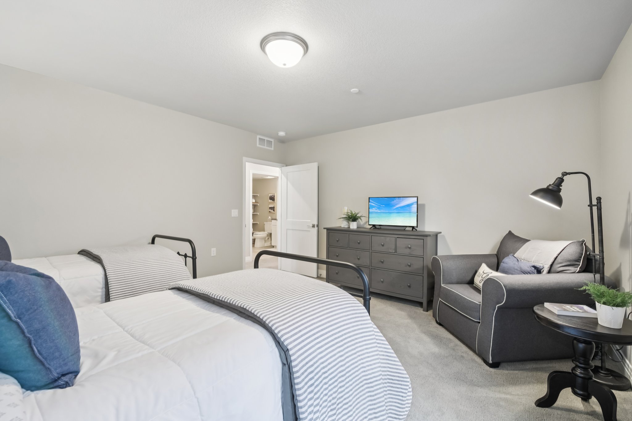 Lanterns Ln-S2410-036.jpg