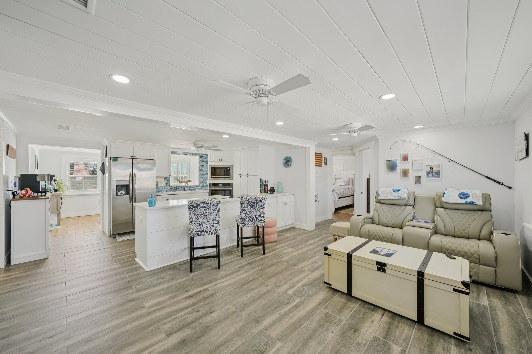 Leslie Dr-S2402-007.jpg