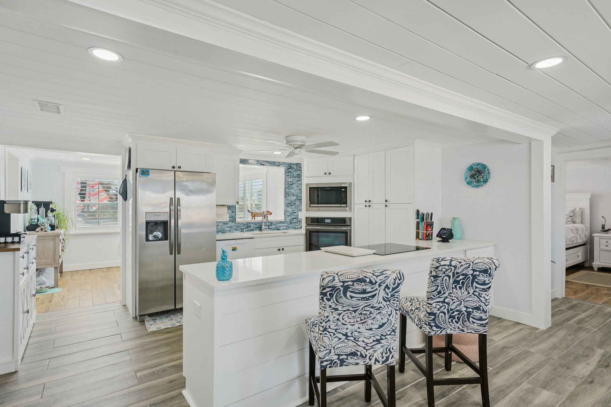 Leslie Dr-S2402-016.jpg