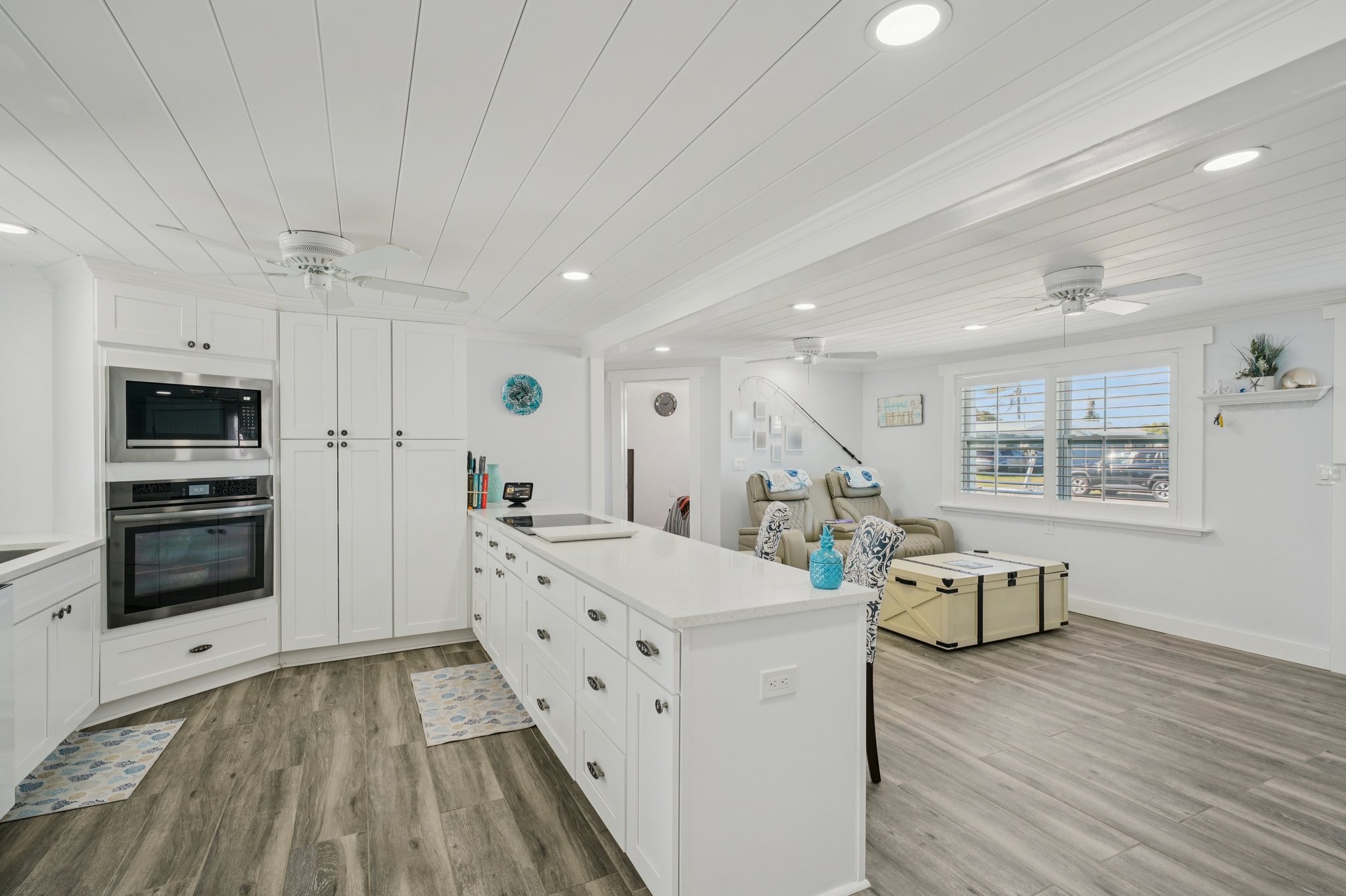 Leslie Dr-S2402-025.jpg