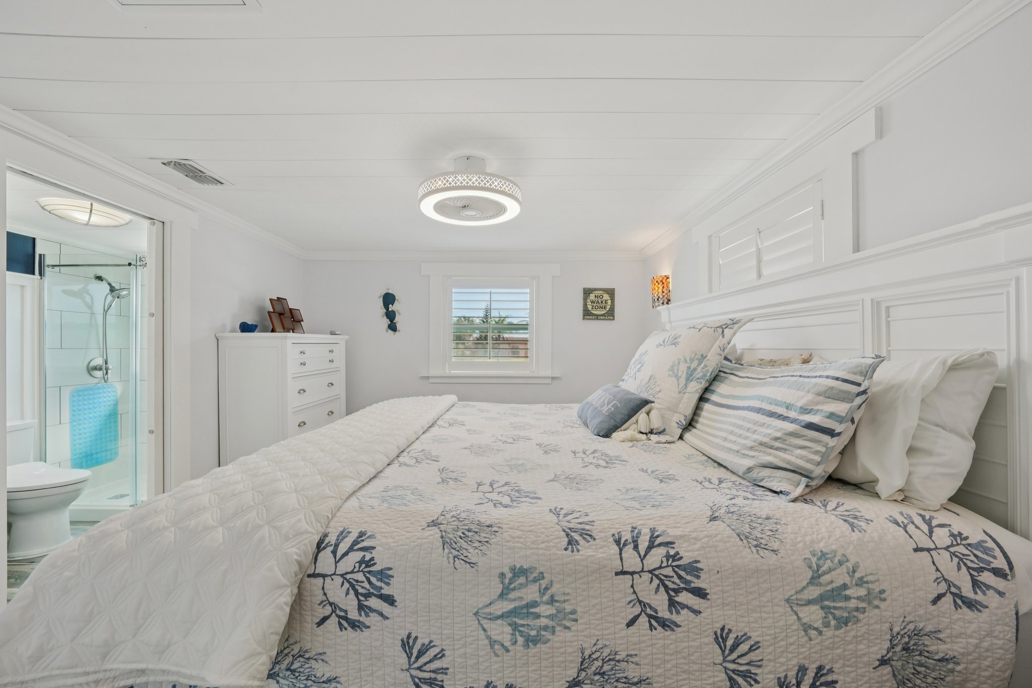 Leslie Dr-S2402-036.jpg