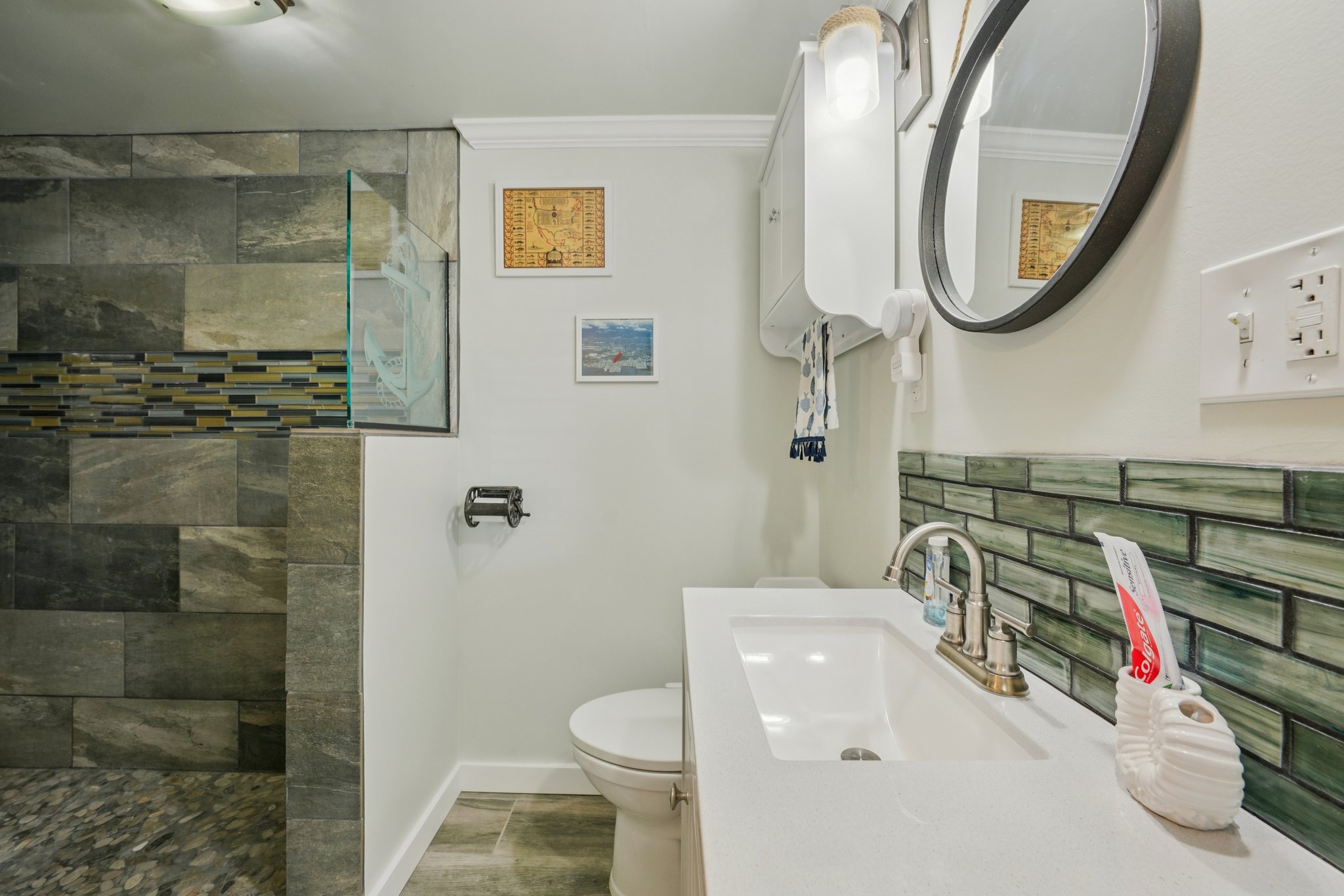 Leslie Dr-S2402-045.jpg