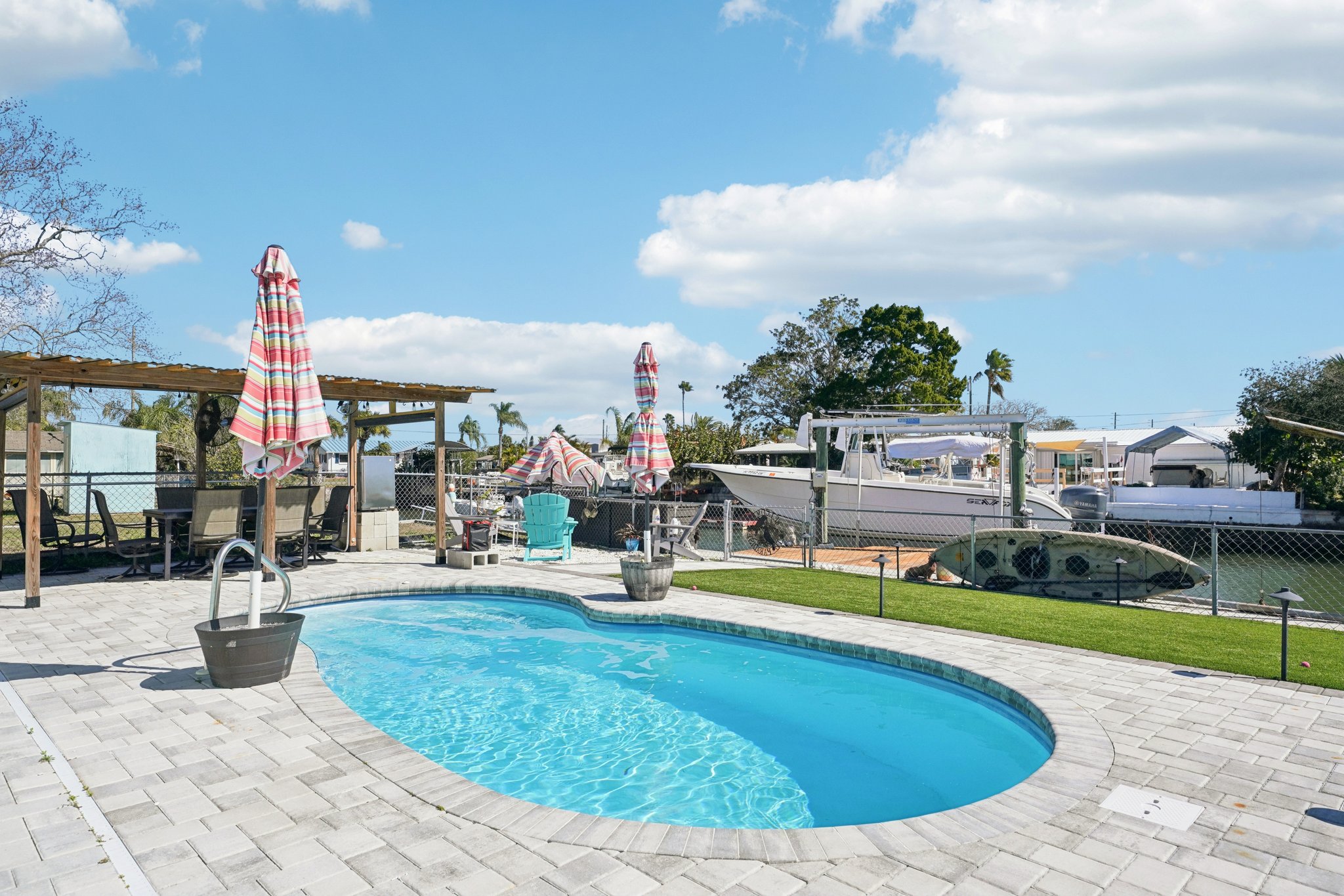 Leslie Dr-S2402-059.jpg