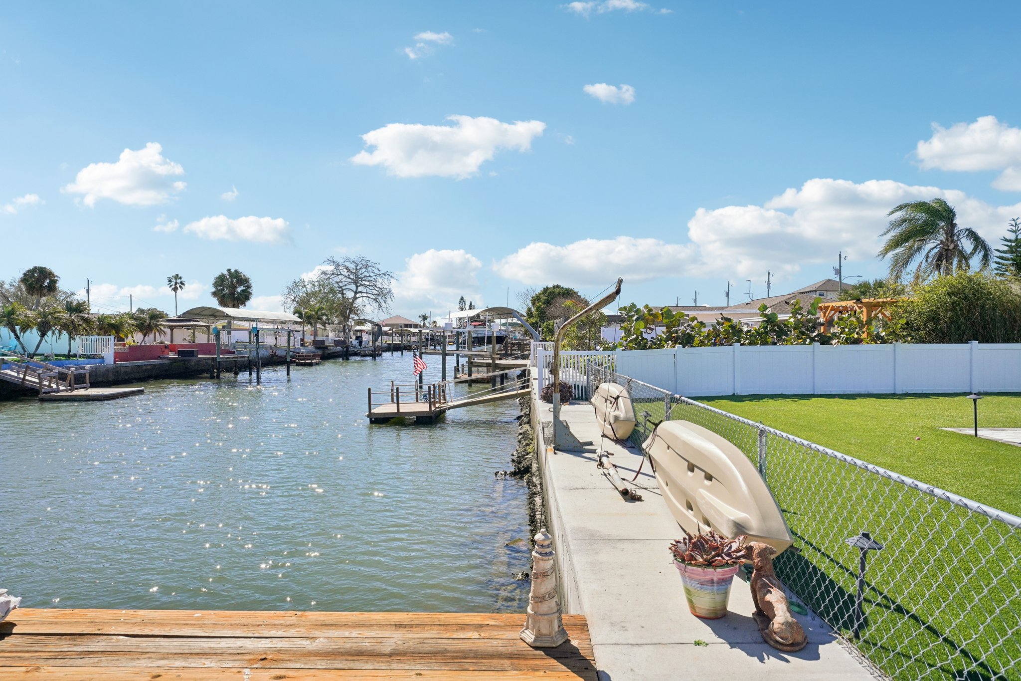 Leslie Dr-S2402-066.jpg