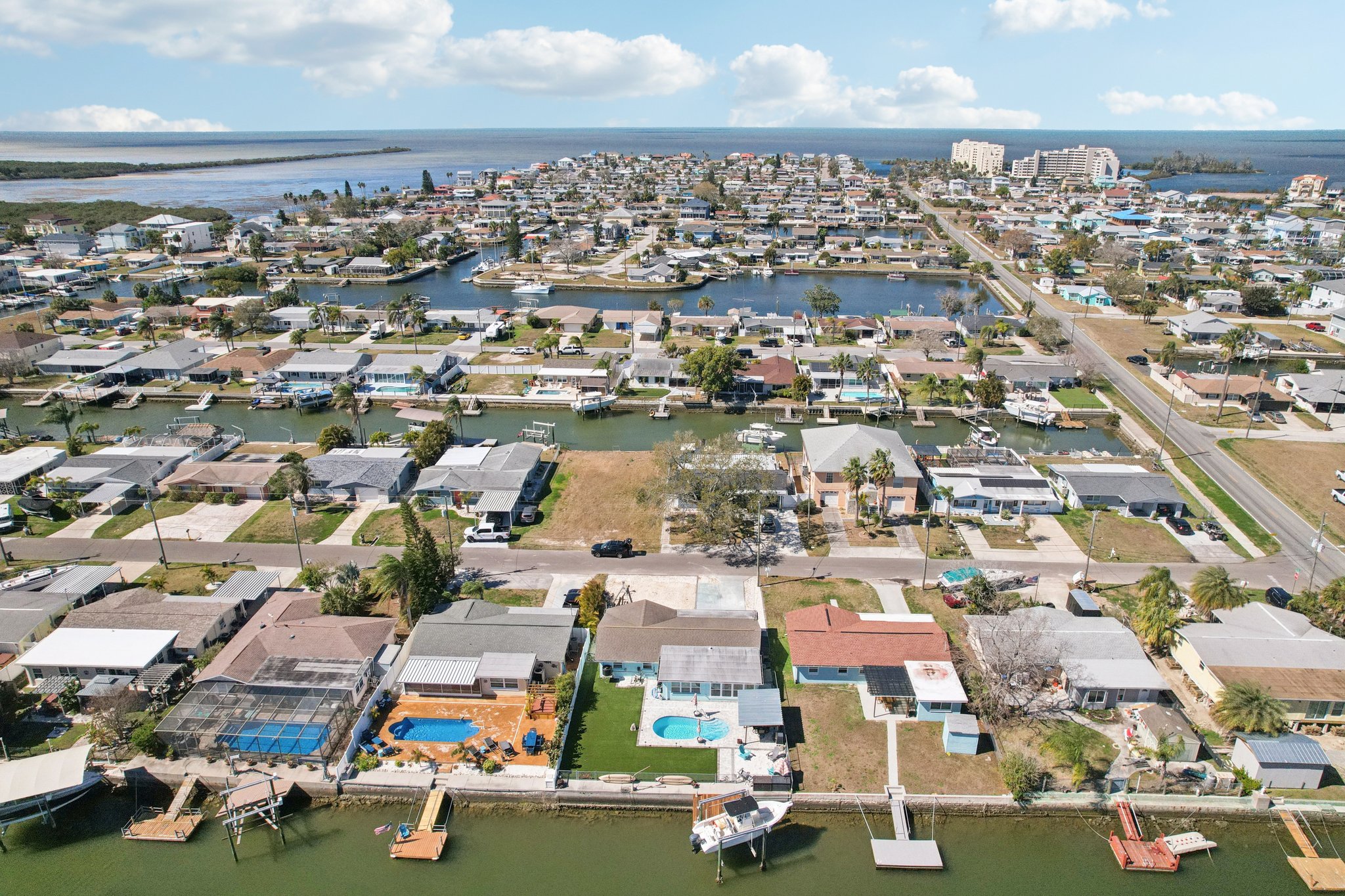 Leslie Dr-S2402-080.jpg