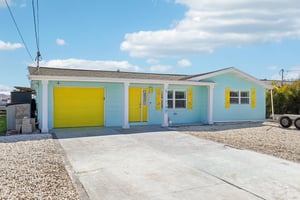 Leslie Dr-S2402-002.jpg