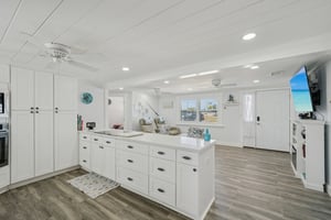 Leslie Dr-S2402-026.jpg