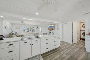 Leslie Dr-S2402-028.jpg