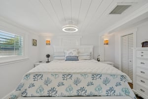 Leslie Dr-S2402-034.jpg