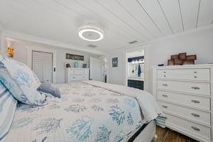 Leslie Dr-S2402-037.jpg