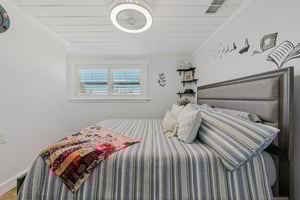 Leslie Dr-S2402-041.jpg