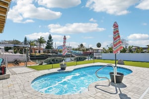 Leslie Dr-S2402-058.jpg