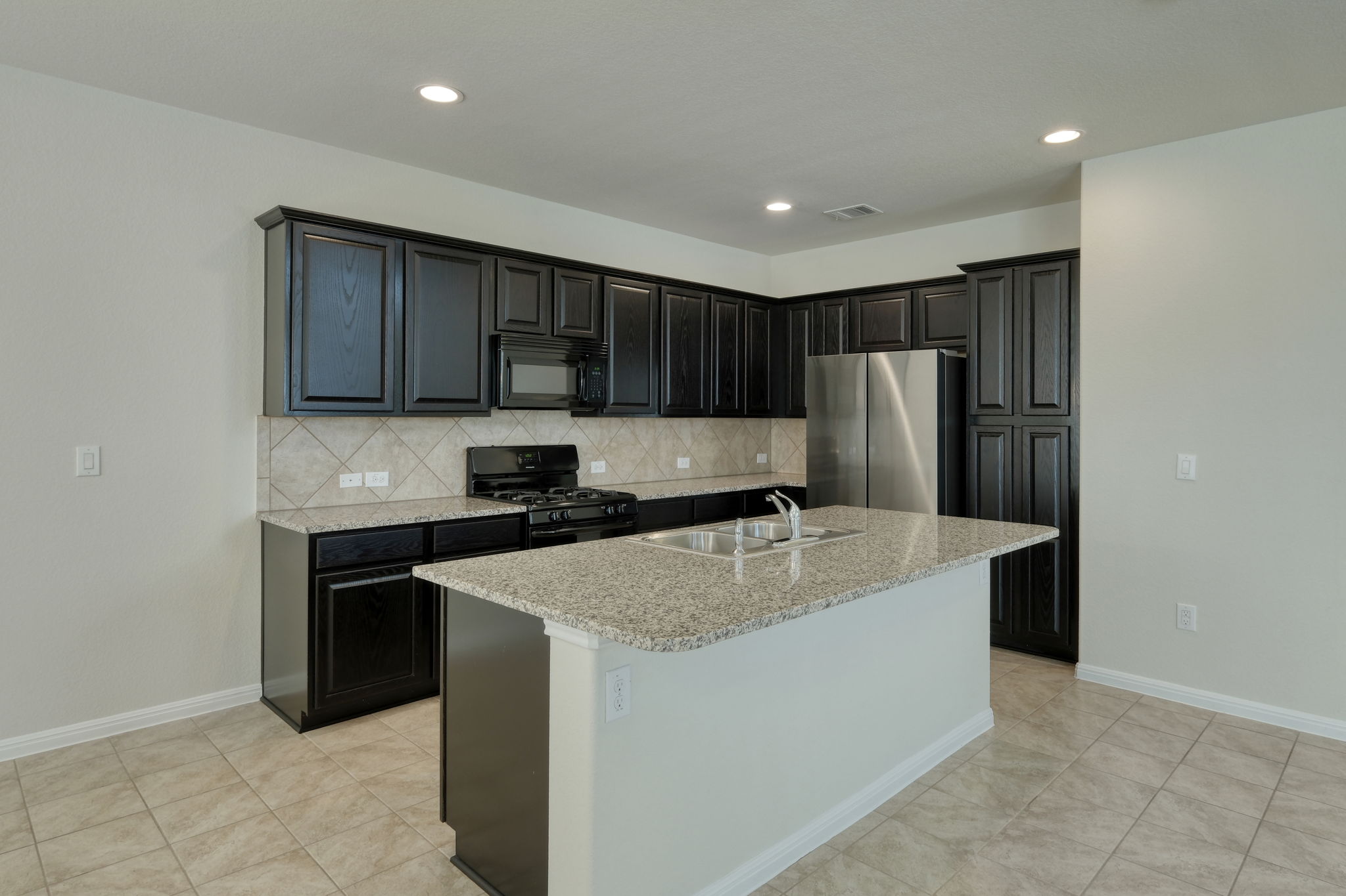 Kitchen/Breakfast Bar