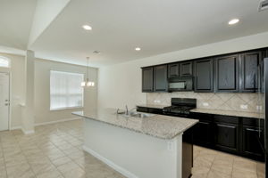 Kitchen/Dining Area