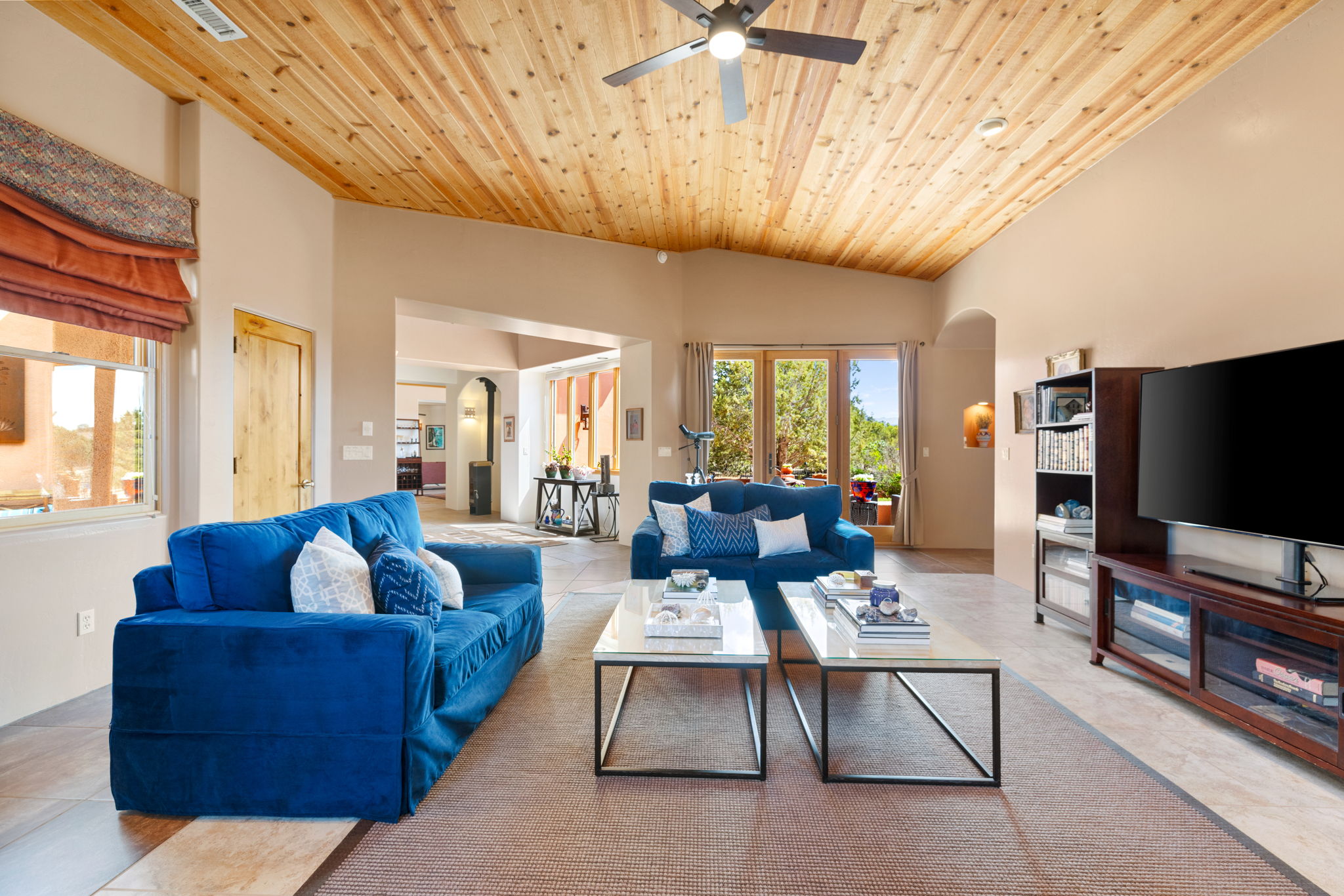 Living Room (4)