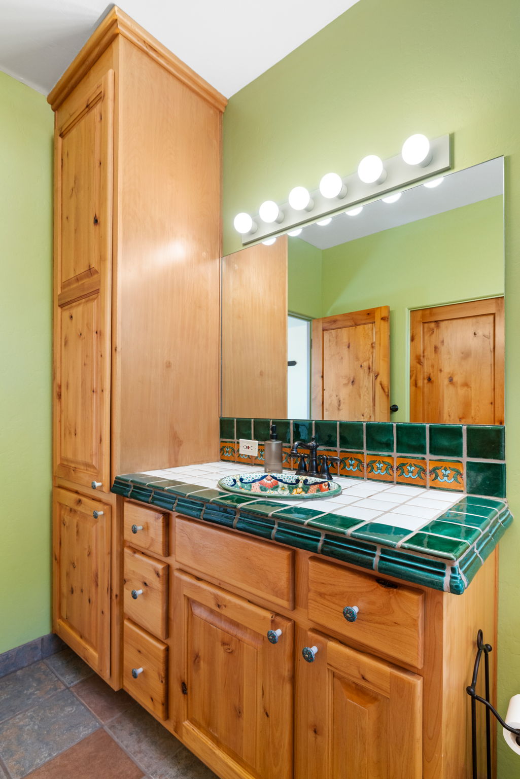 Bathroom 2 (1)