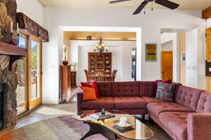 Family Room (4)