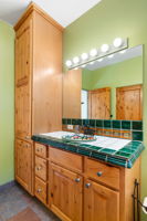 Bathroom 2 (1)
