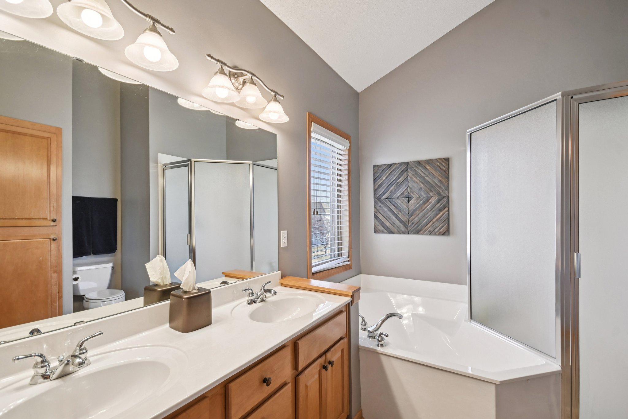 Ashcroft Bay-S2603-030.jpg