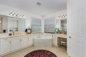  13723 Luna Dr, Naples, FL 34109, US Photo 27