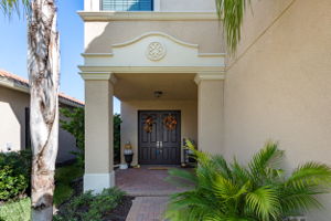  13723 Luna Dr, Naples, FL 34109, US Photo 2