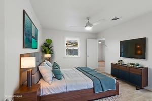 9Y9A1595 virtually staged.jpeg