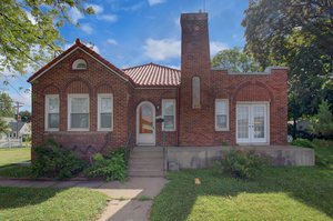  1374 Arcade St, Saint Paul, MN 55106, US Photo 1