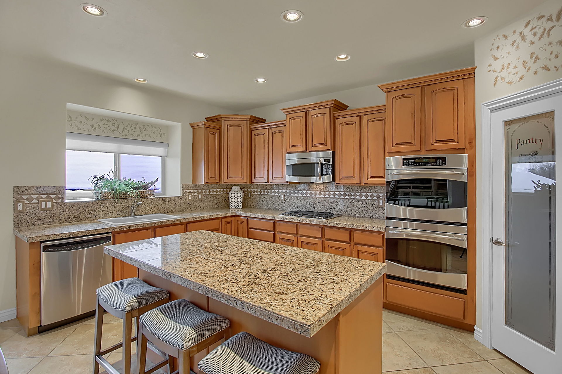  1374 Emry Ct, Kaysville, UT 84037, US Photo 9