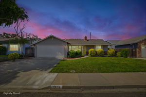  Photo 0