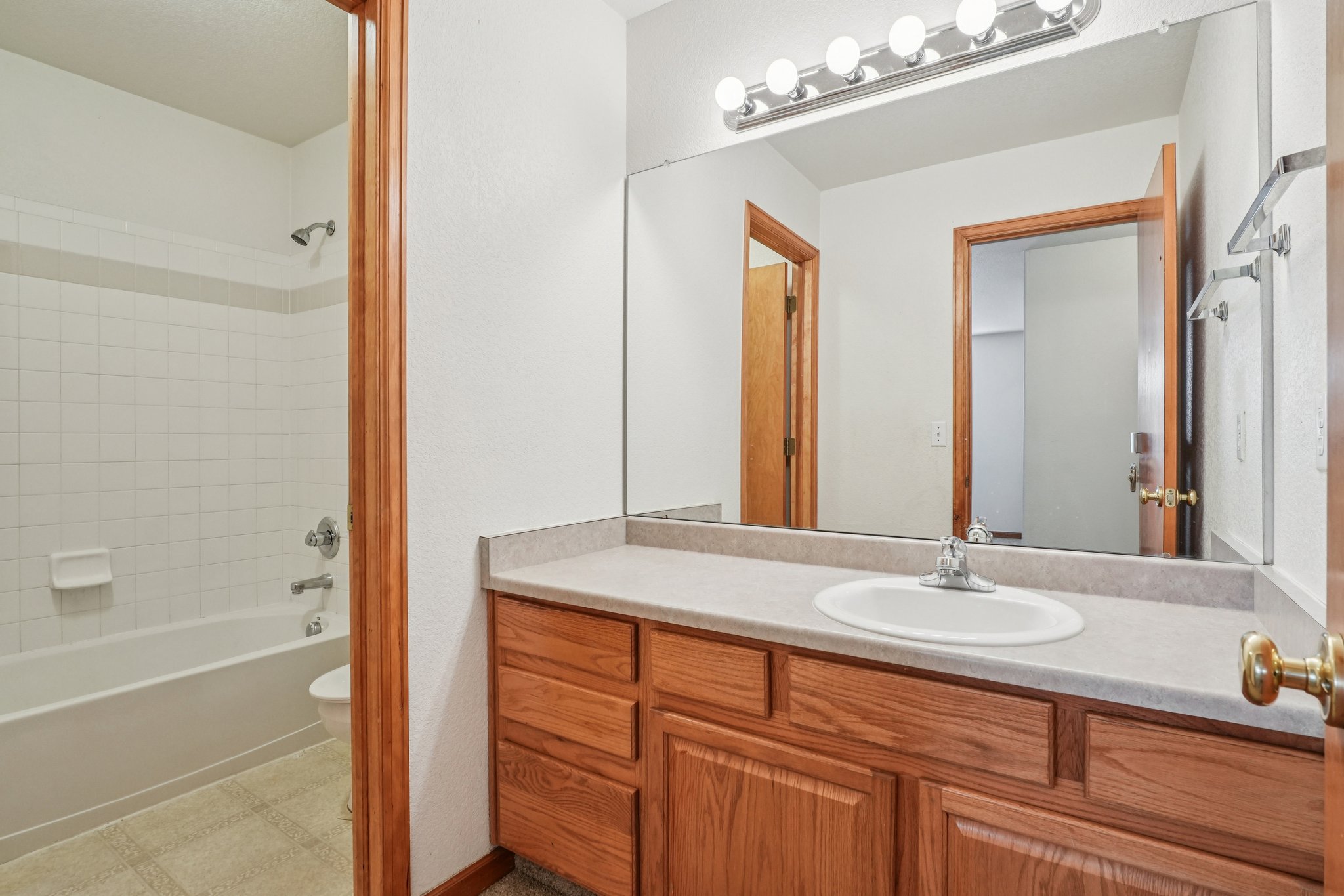 Steele Ct-S2201-035.jpg