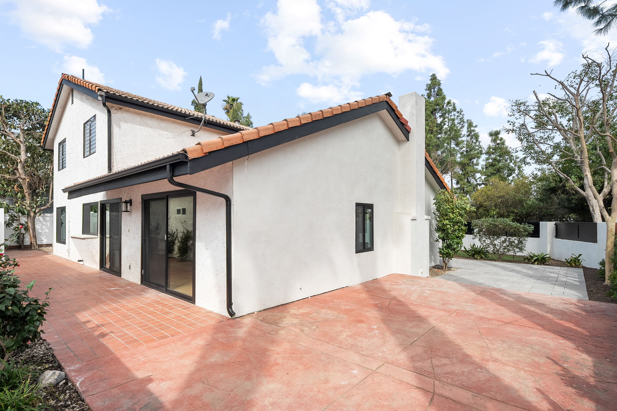 13746 Valleyheart Drive-8