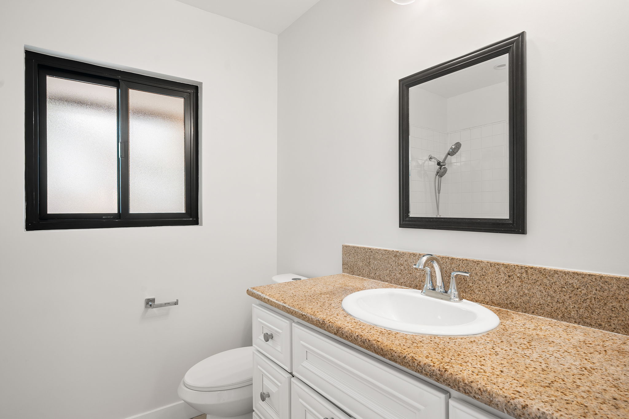 13746 Valleyheart Drive-38