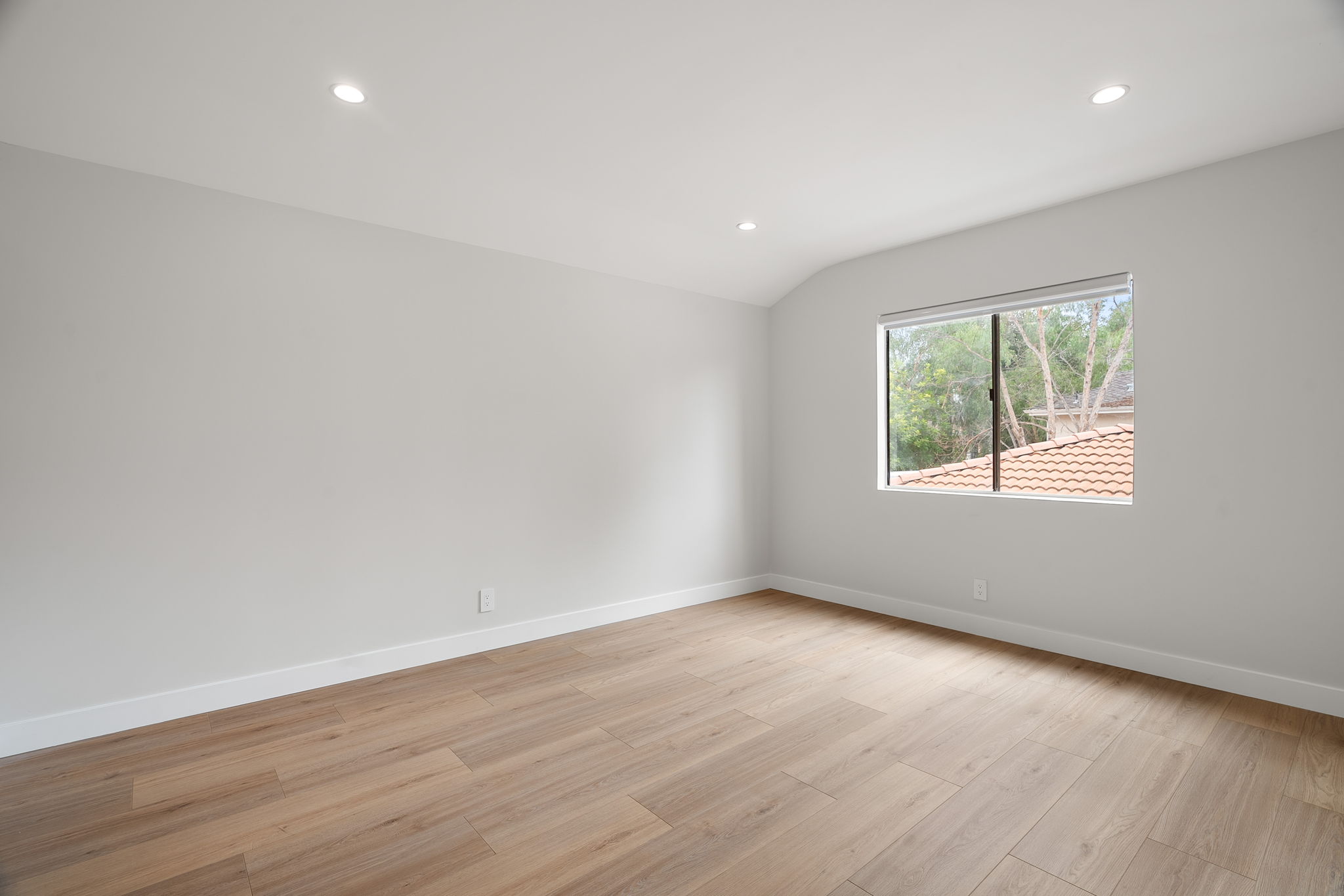 13746 Valleyheart Drive-40