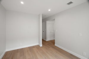 13746 Valleyheart Drive-25