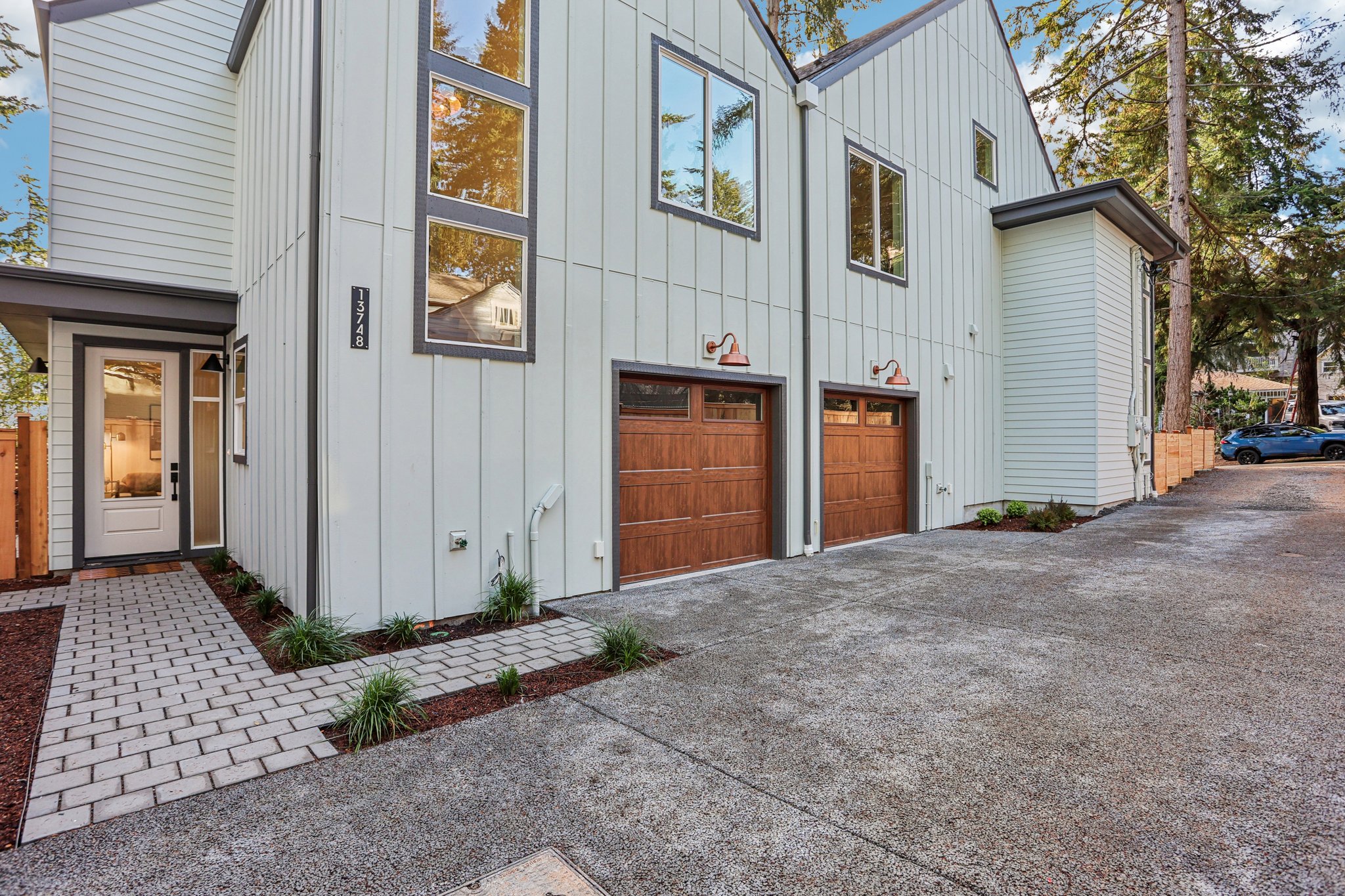 Stone Ave N-S2011-002.jpg