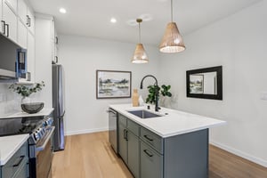 Stone Ave N-S2011-009.jpg