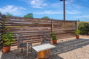 004_1376 Rosal Ln