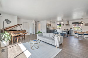 009_1376 Rosal Ln
