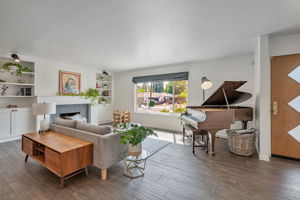 010_1376 Rosal Ln